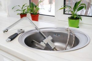 How To Remove A Moen Kitchen Faucet From The Sink